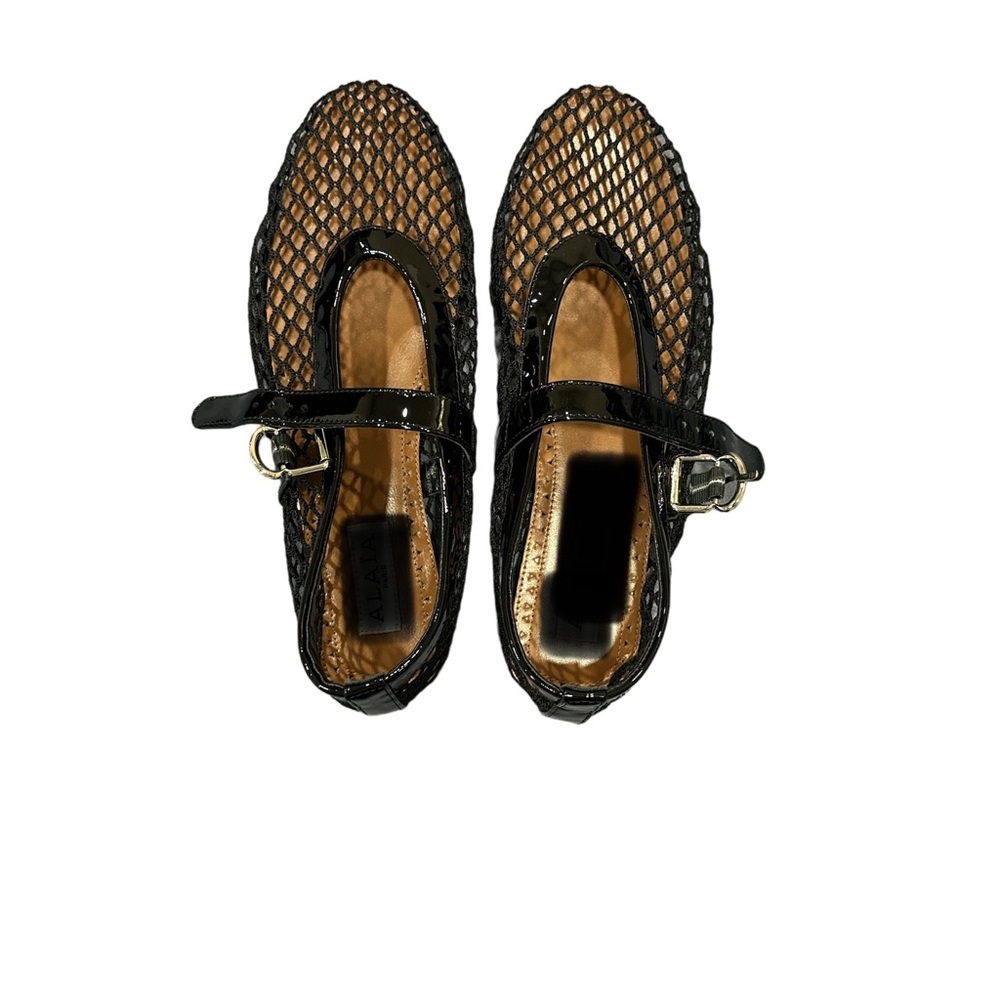 Identical ! This pair is definitely so popular! Superb quality!